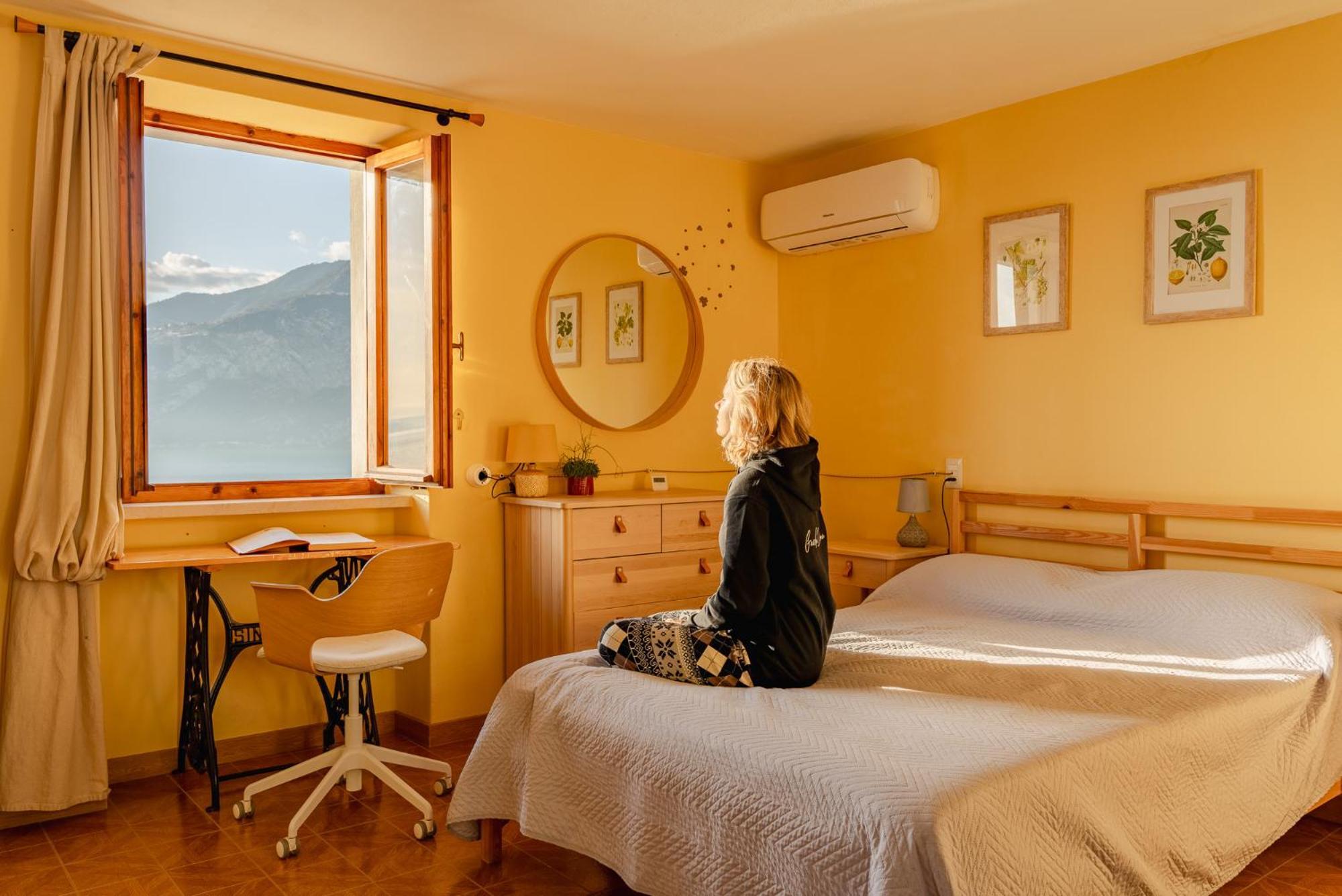 Garda Doma Bed & Breakfast เบรนโซเน ซูล การ์ดา ภายนอก รูปภาพ