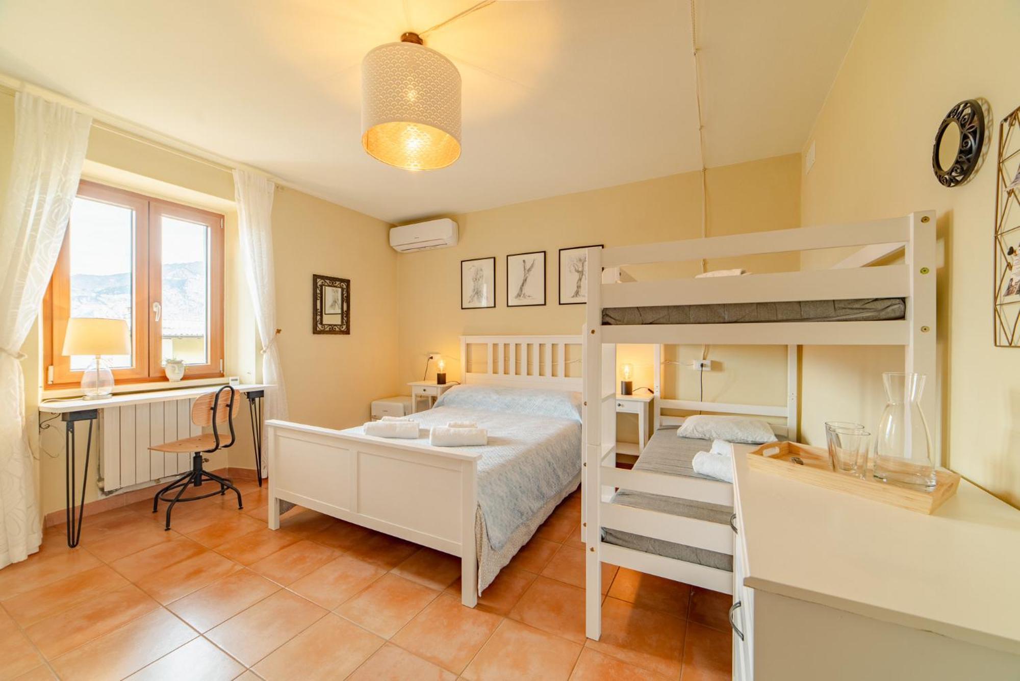 Garda Doma Bed & Breakfast เบรนโซเน ซูล การ์ดา ภายนอก รูปภาพ