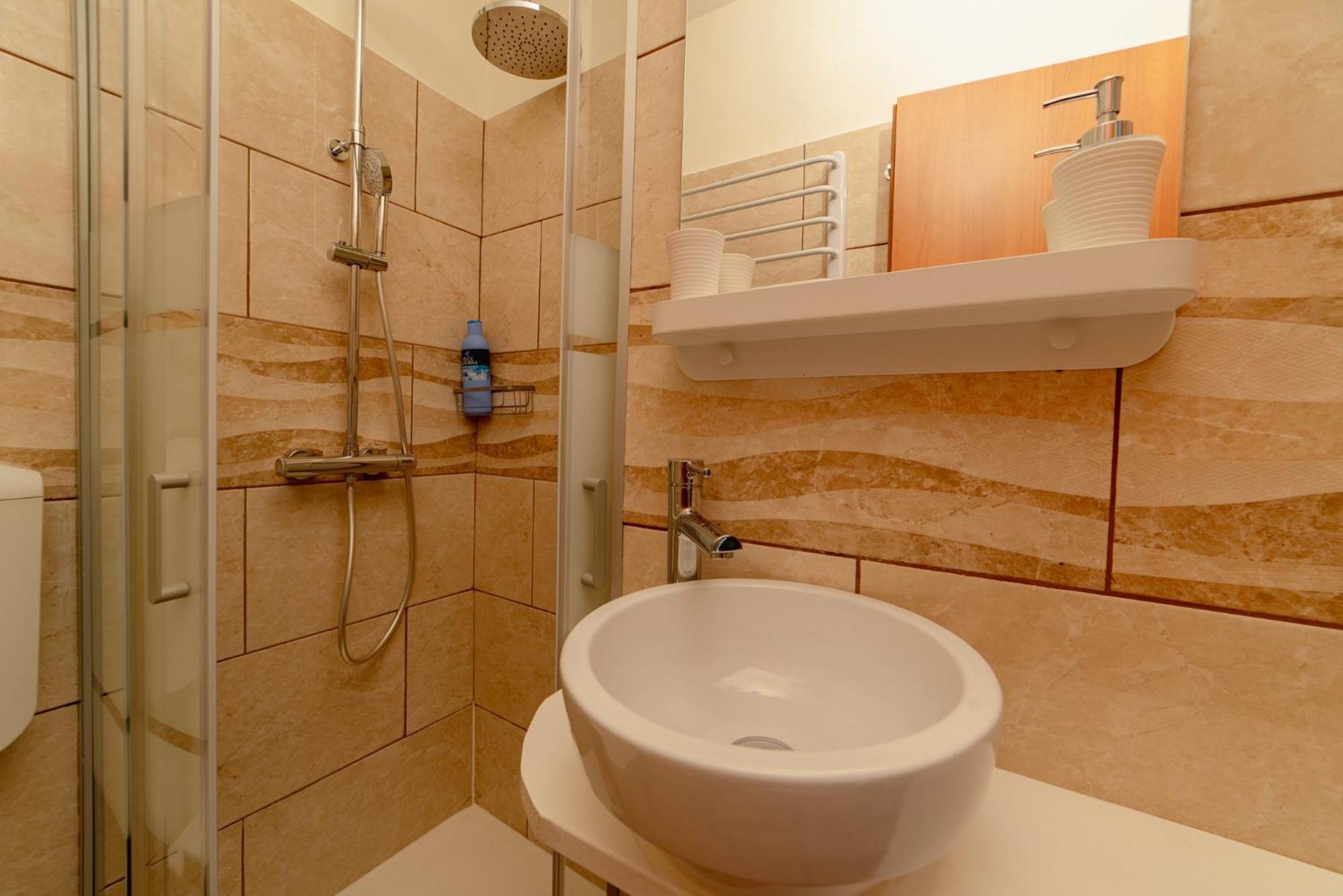 Garda Doma Bed & Breakfast เบรนโซเน ซูล การ์ดา ภายนอก รูปภาพ