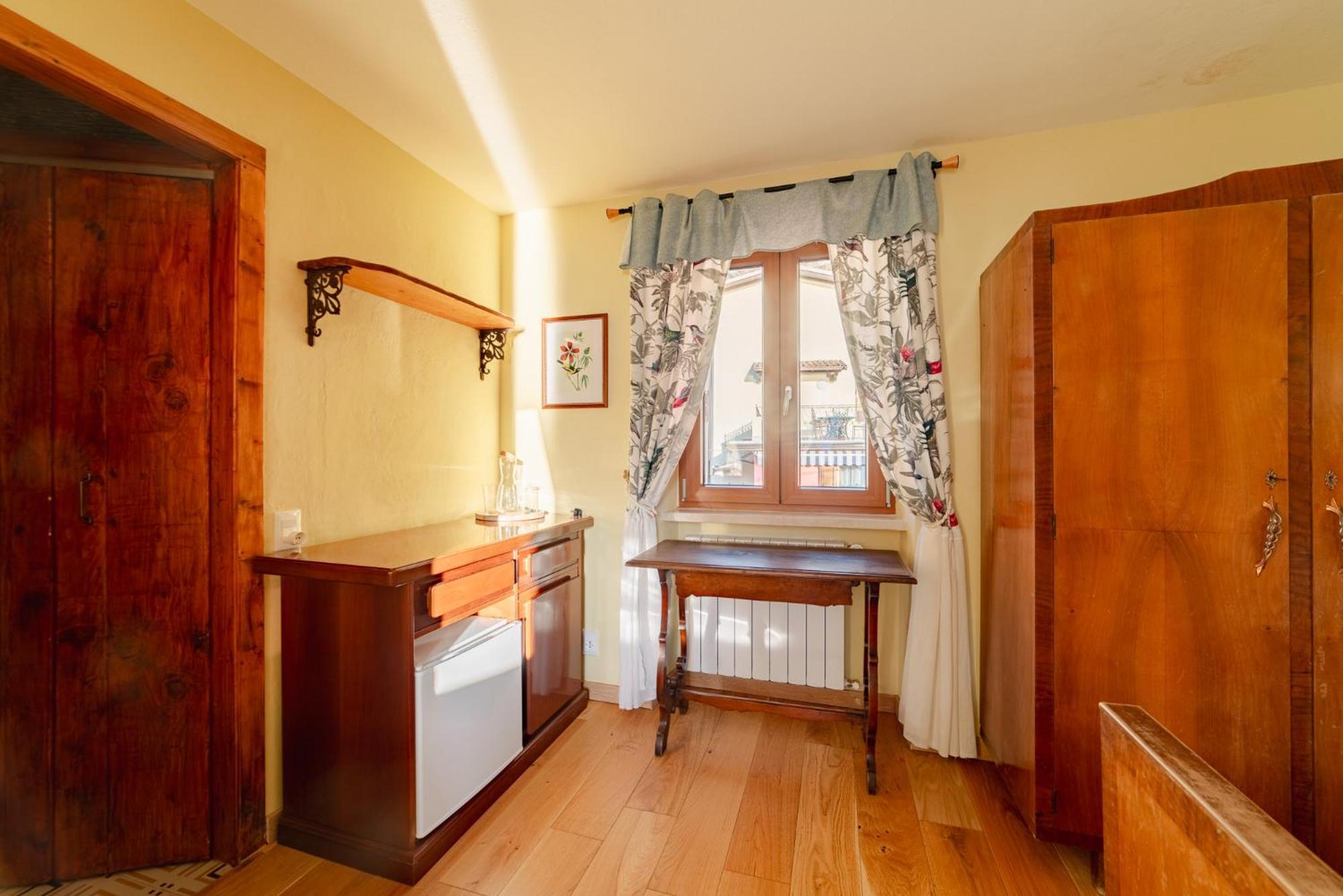 Garda Doma Bed & Breakfast เบรนโซเน ซูล การ์ดา ห้อง รูปภาพ