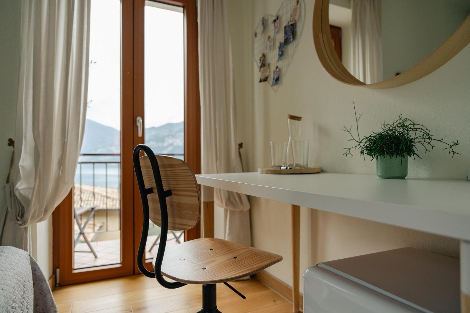 Garda Doma Bed & Breakfast เบรนโซเน ซูล การ์ดา ภายนอก รูปภาพ