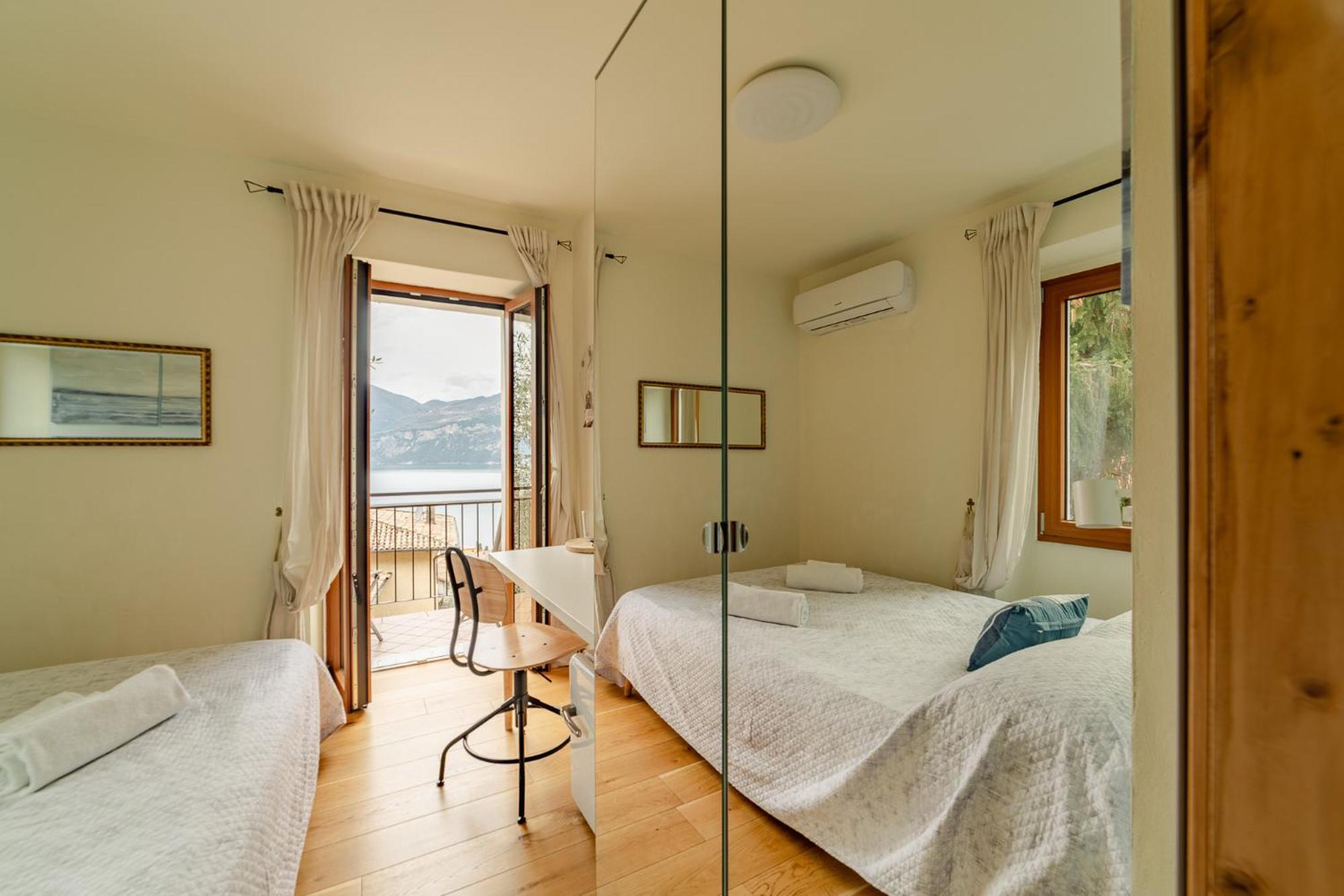 Garda Doma Bed & Breakfast เบรนโซเน ซูล การ์ดา ภายนอก รูปภาพ